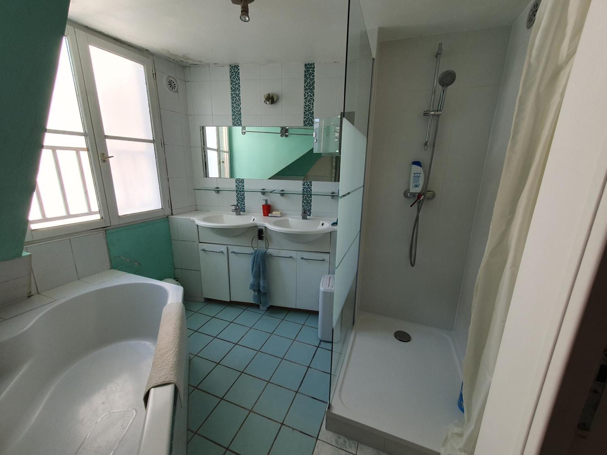 Appartement 5 Au Dernier Etage *